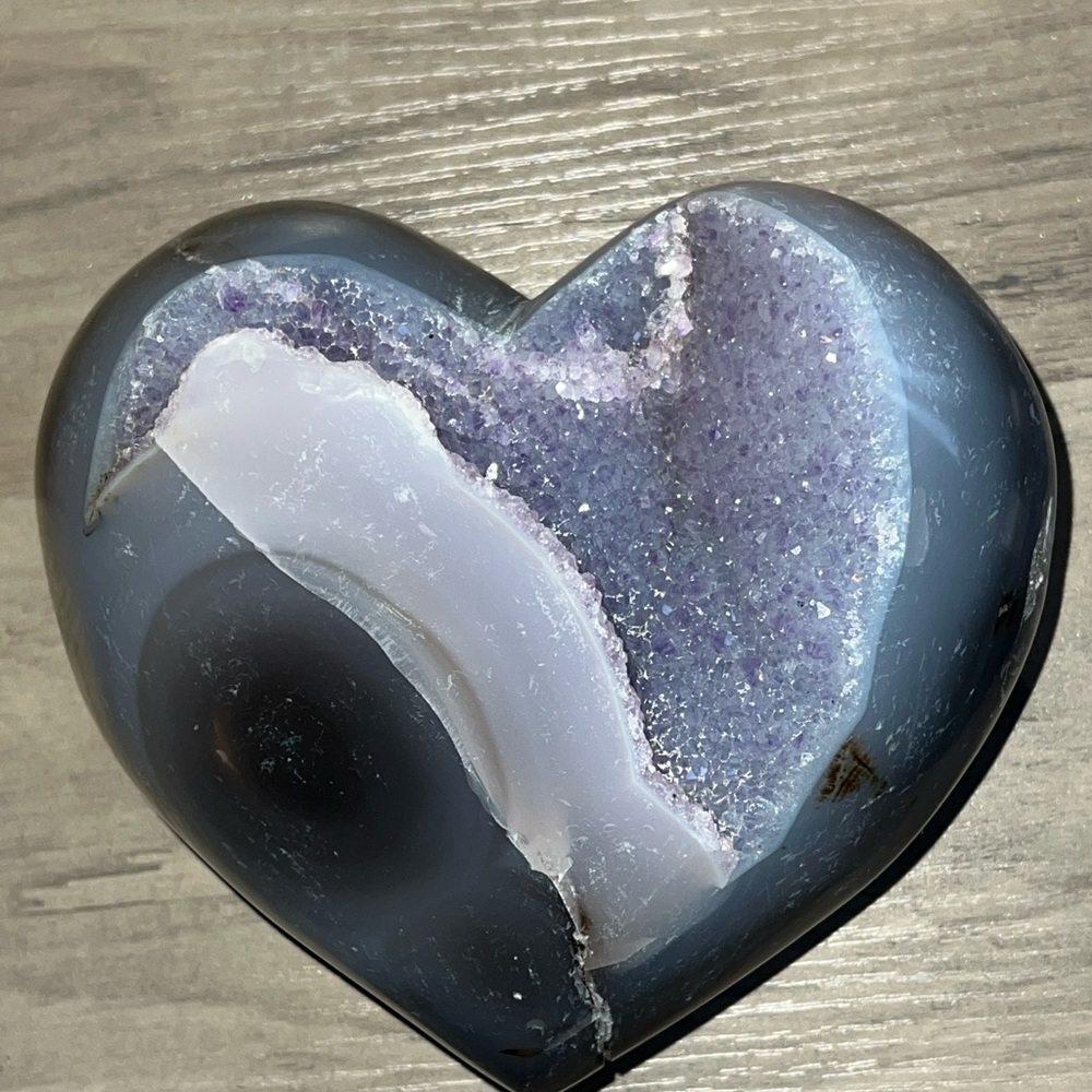 Gray and Purple Heart-Shaped Geode crystal amethyst Art Piece rock